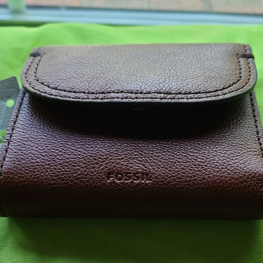 Fossil women's wallet